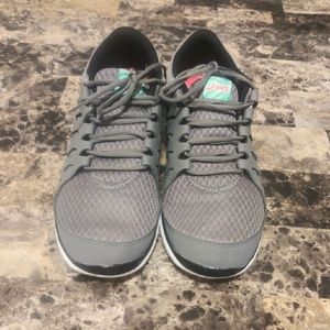 Asic athletic training shoes sz 9